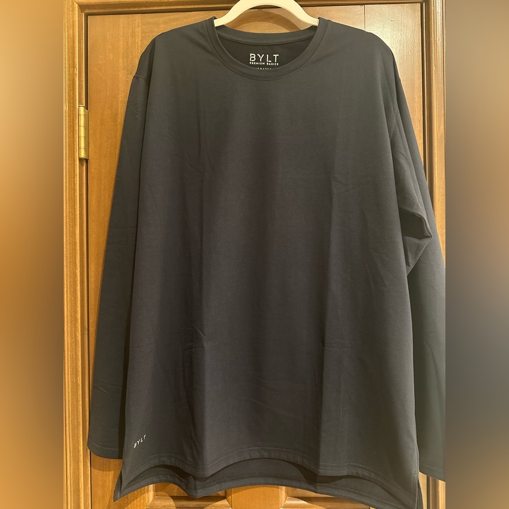 BYLT Basics Men's Dark Navy Long Sleeve Split Hem T Shirt NWT